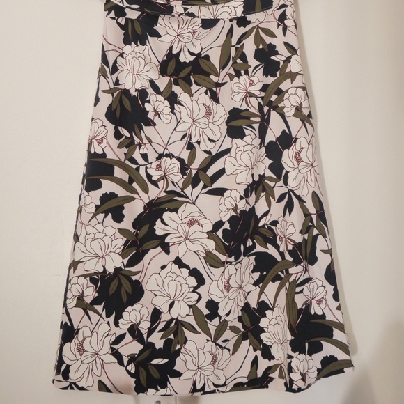 Banana Republic Floral Off-shoulder Dress (Size 6) - Picture 4 of 4